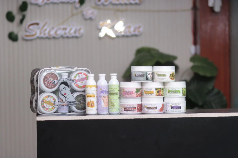 BEAUTY WALLET URGENT WHITENING FACIAL(11 PRODUCTS)